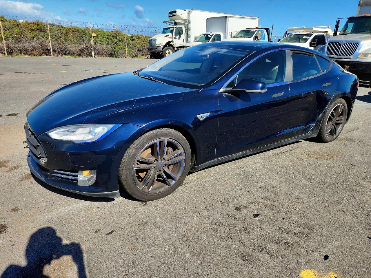 2014 TESLA MODEL S — VIN 5YJSA1H11EFP48094 — Copart photograph