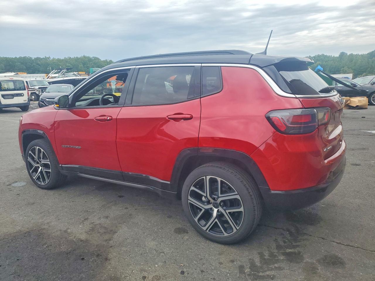 2025 JEEP COMPASS, VIN 3C4NJDCN1ST601148 — Photo 2