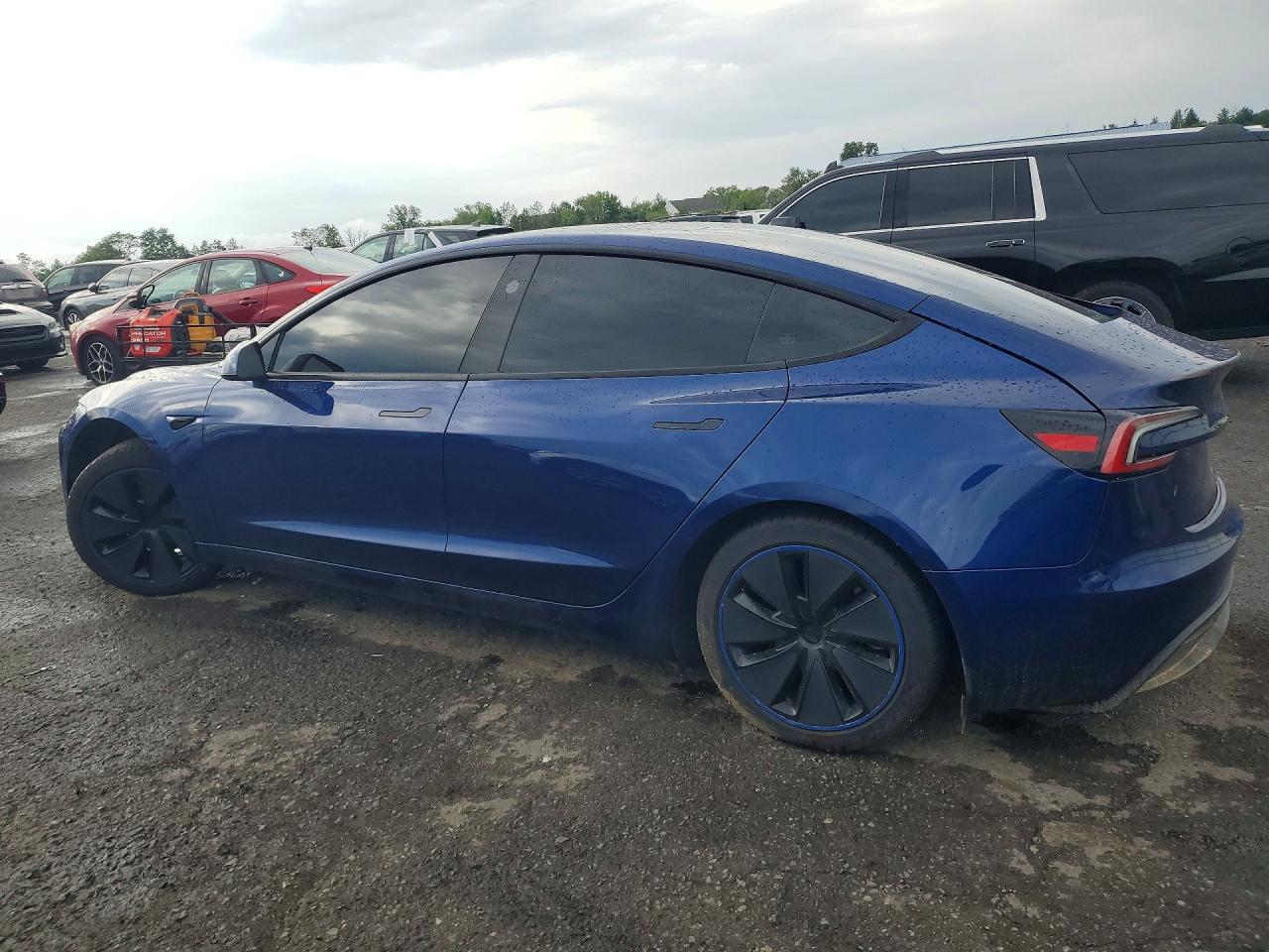 2025 TESLA MODEL 3, VIN 5YJ3E1EA2SF973973 — Photo 2
