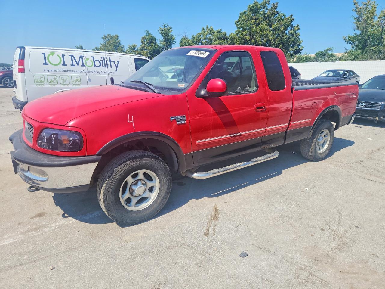 1998 FORD F150 — VIN 1FTZX18W7WNC23598 — Copart photograph