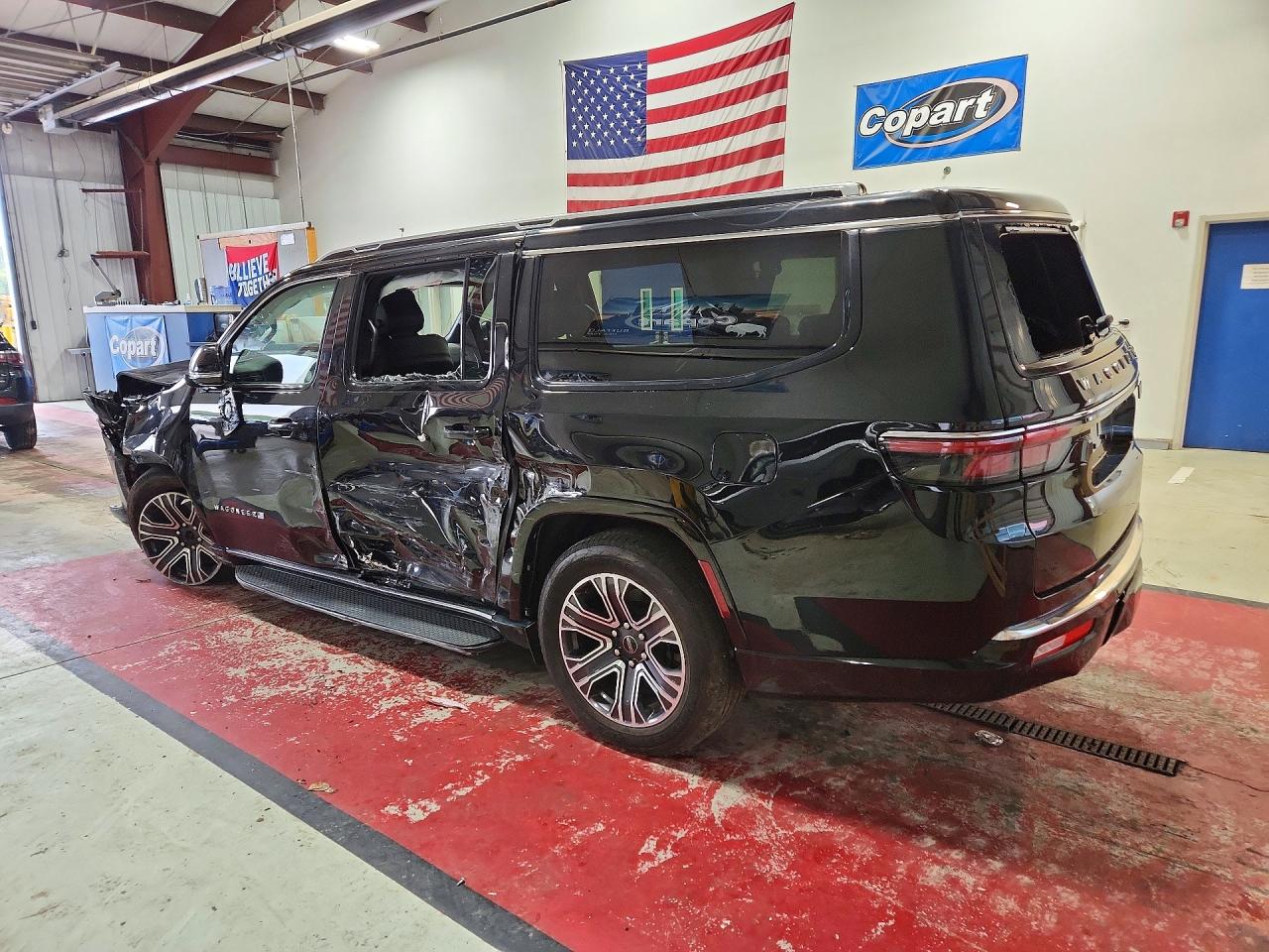 2025 JEEP WAGONEER, VIN 1C4SJSBP5SS516907 — Photo 2