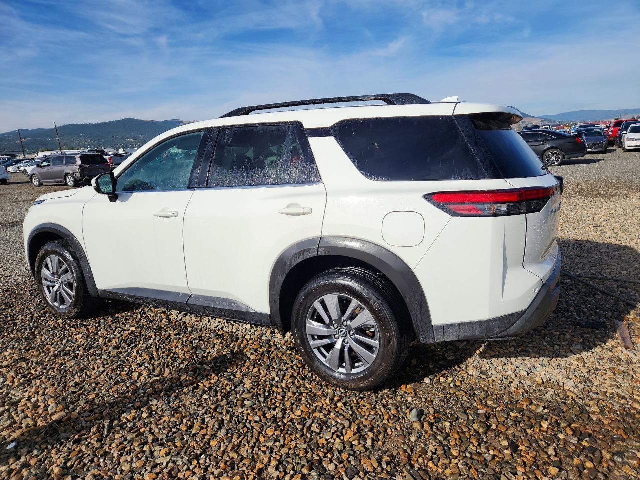 2025 NISSAN PATHFINDER, VIN 5N1DR3BA2SC250528 — Photo 2
