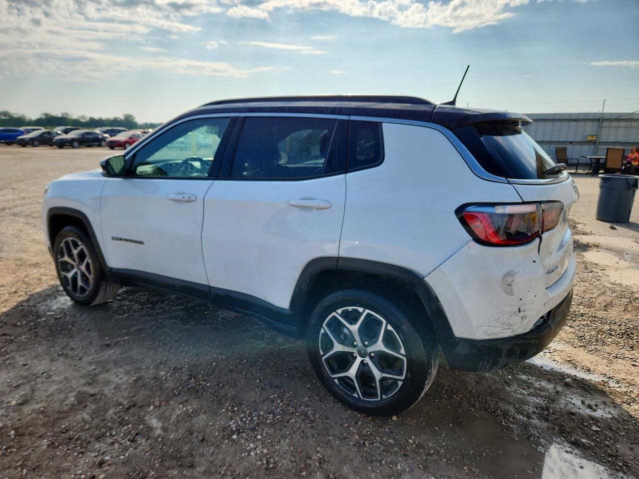 2025 JEEP COMPASS, VIN 3C4NJDCN4ST600656 — Photo 2
