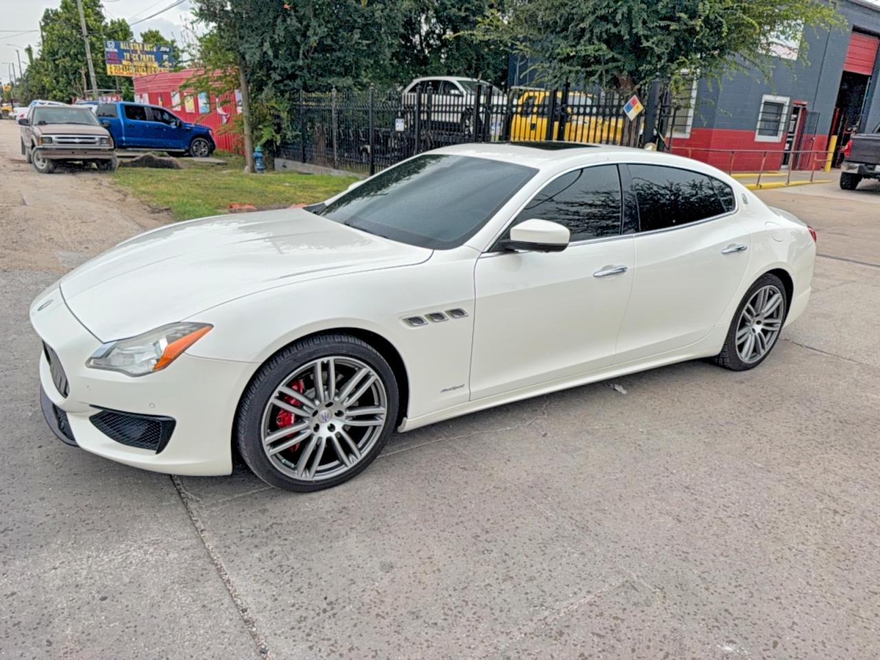 2017 MASERATI QUATTROPORTE, VIN ZAM56RPS0H1236696 — Photo 2