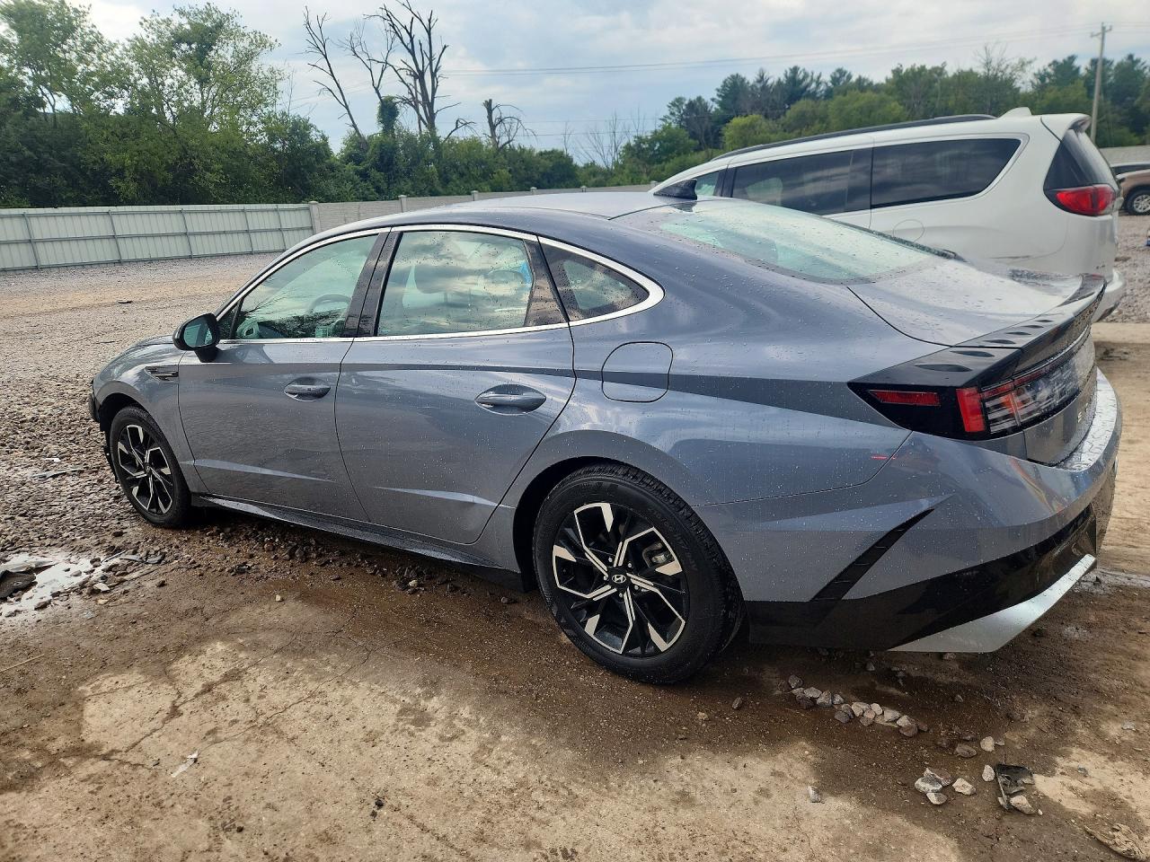 2025 HYUNDAI SONATA, VIN KMHL64JA0SA448791 — Photo 2