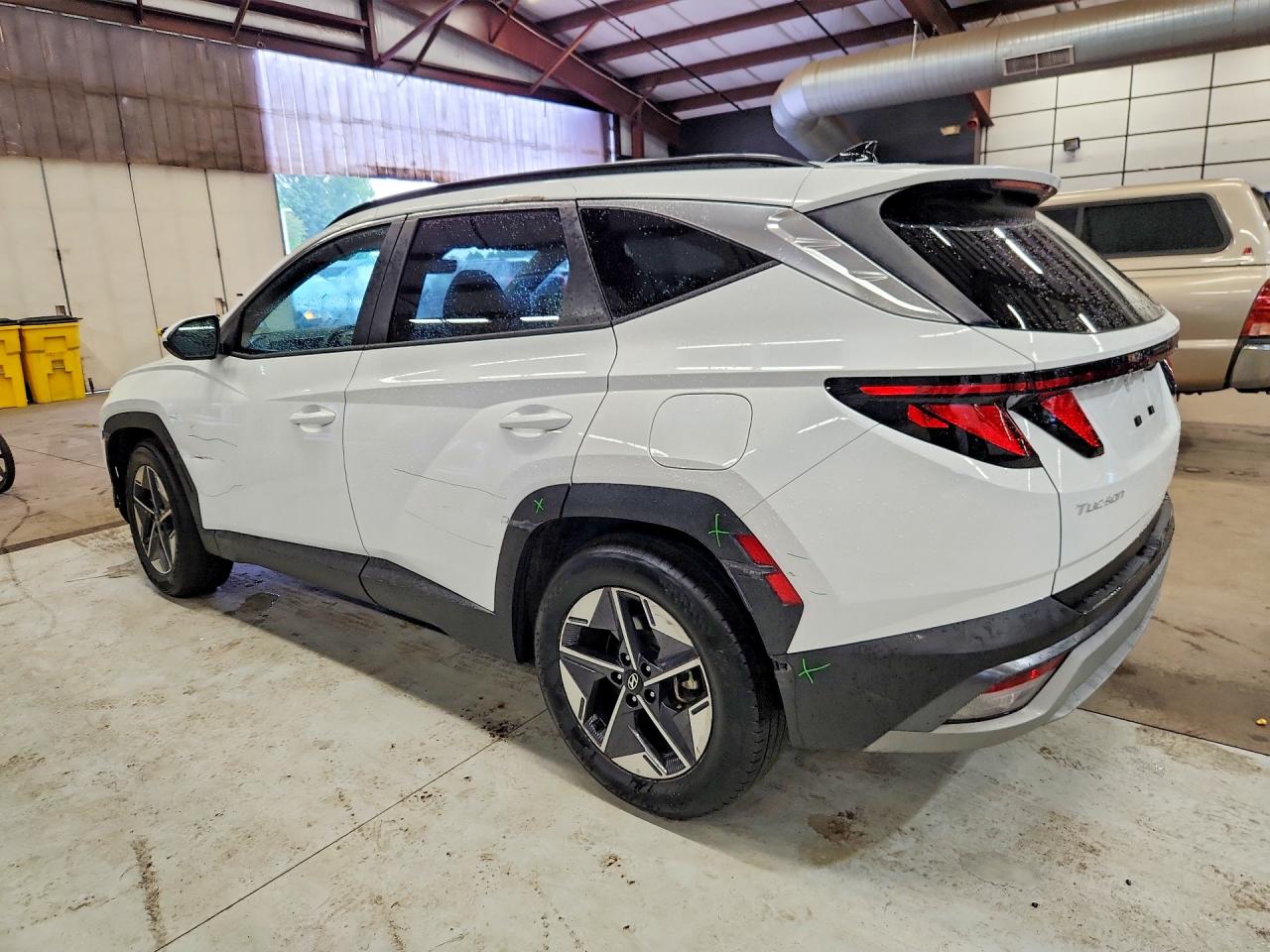 2025 HYUNDAI TUCSON, VIN 5NMJB3DE3SH562676 — Photo 2