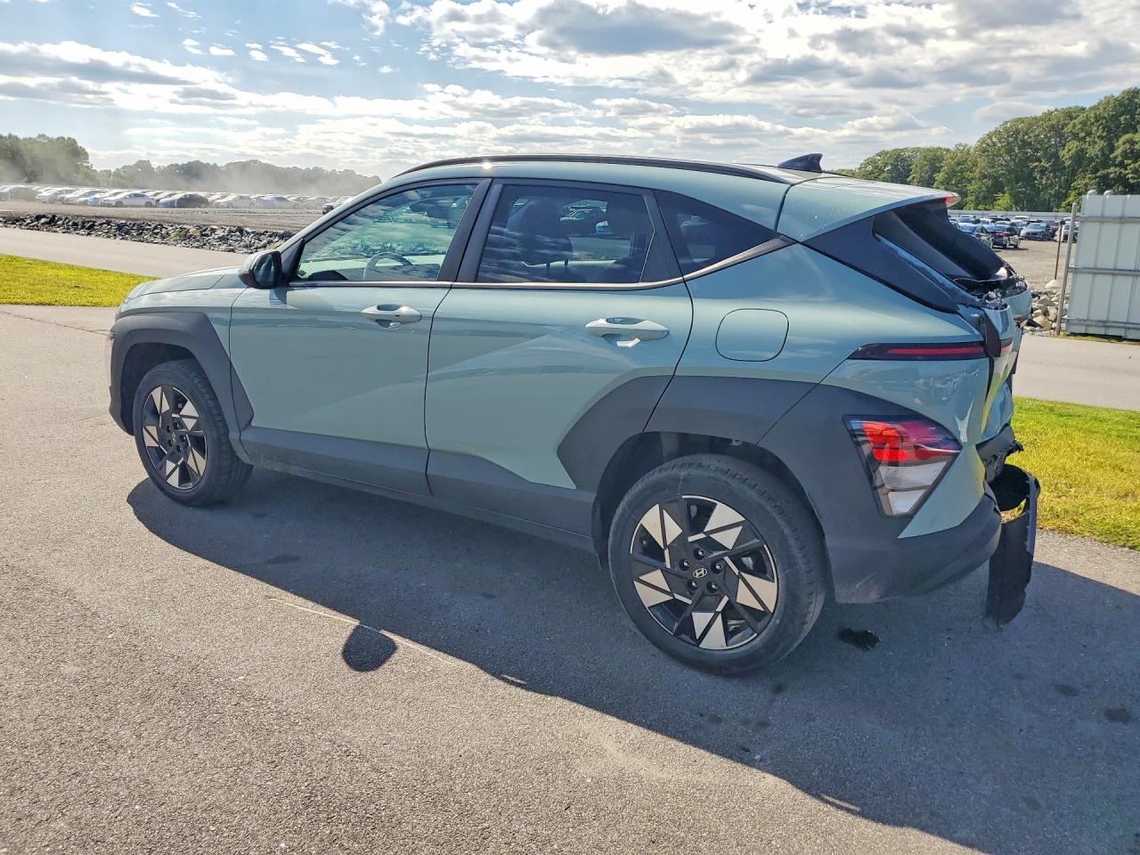 2025 HYUNDAI KONA, VIN KM8HBCAB5SU296980 — Photo 2