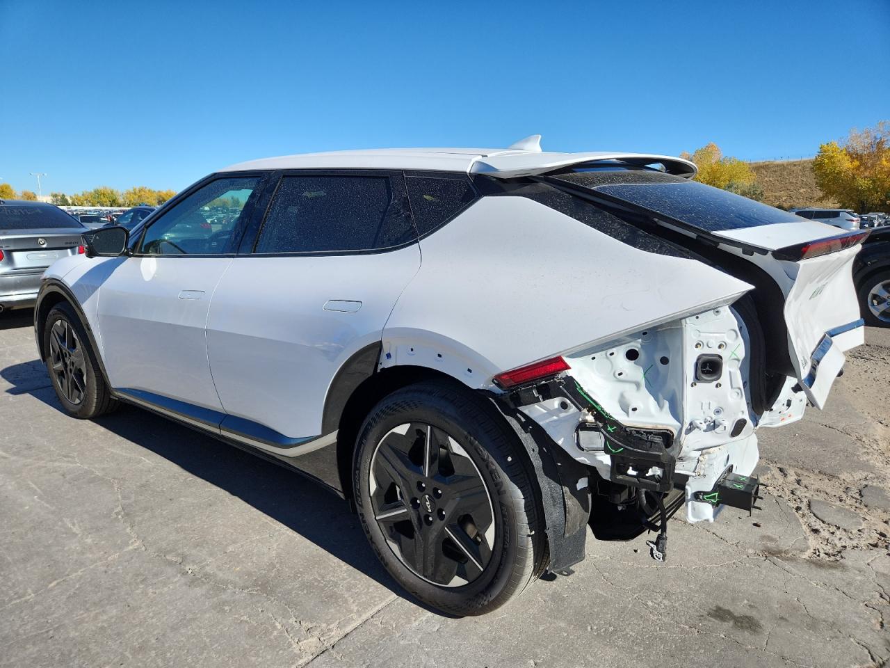2025 KIA EV6, VIN 5XYC3DJC9SG005313 — Photo 2