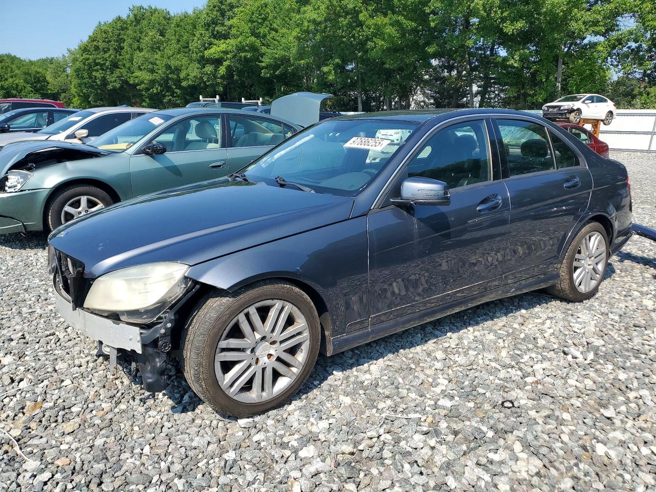 2011 MERCEDES-BENZ C — VIN WDDGF8BB3BR133995 — Copart photograph