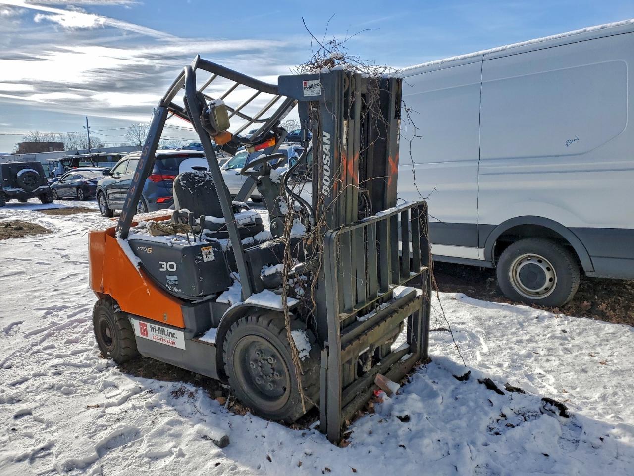 2010 DOOSAN FORKLIFT — VIN MP00129 — Copart photograph